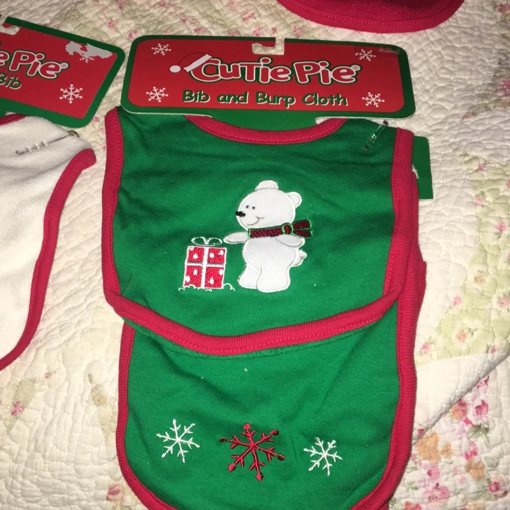 Set of 6 Baby Bibs and Burp Cloth